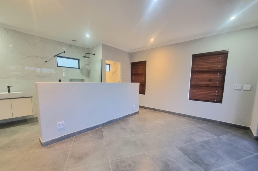 4 Bedroom Property for Sale in Blue Bend Eastern Cape
